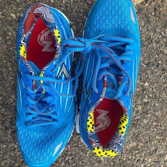 Womens 6.5 athletic shoes brand 361 EUC only worn a few times - Picture 3 of 4